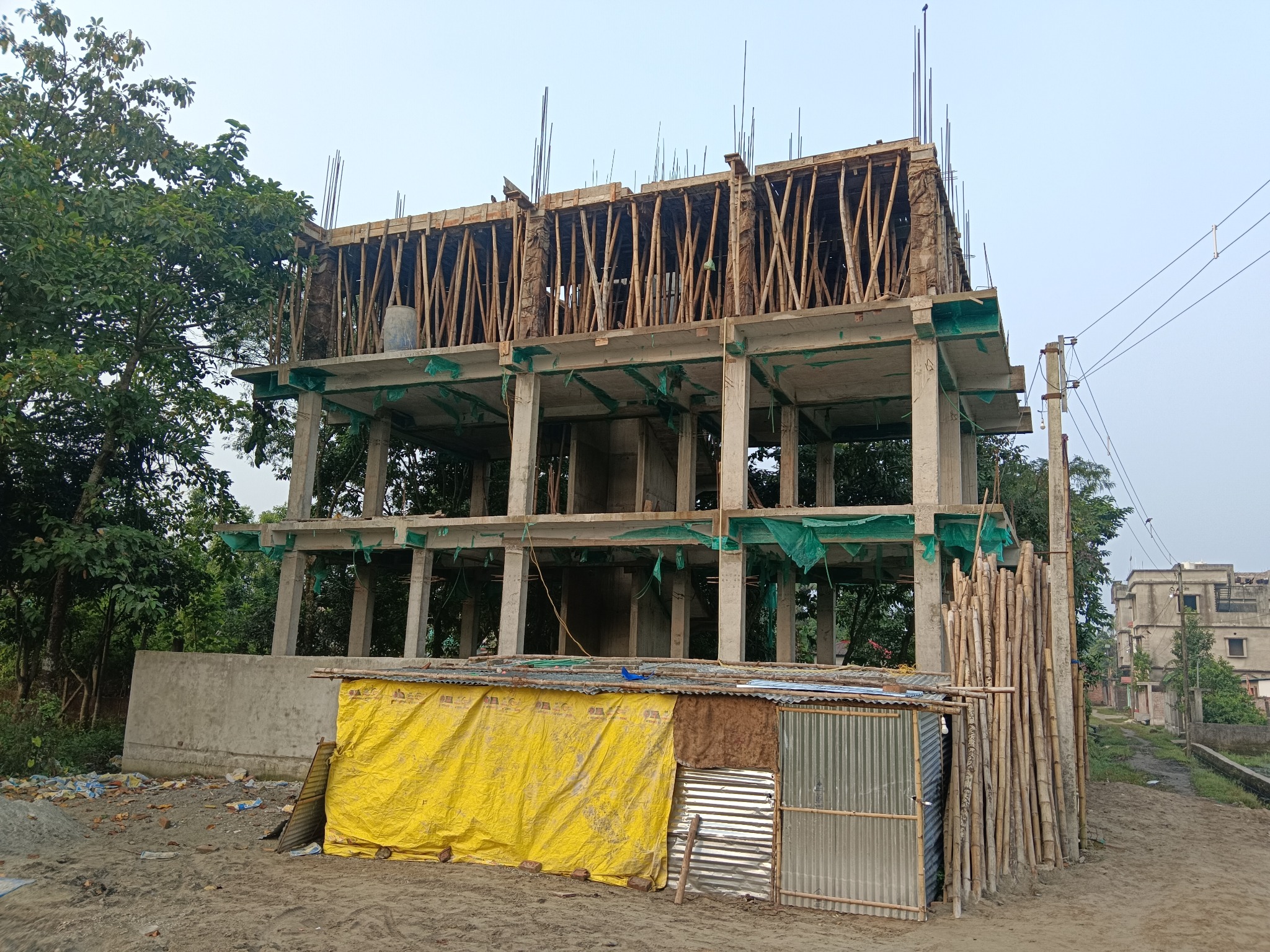 Building structure during construction